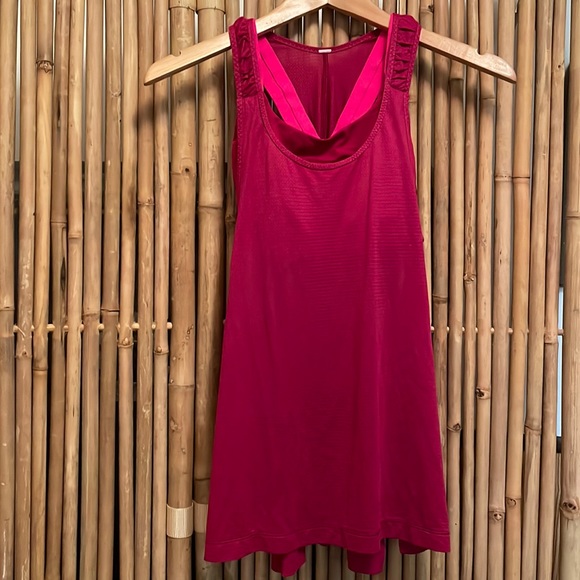 Lululemon top size 4 fuchsia pink - Picture 1 of 5
